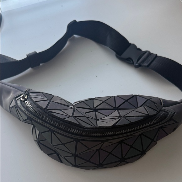 Kandie’s World Reflective Fanny Pack Bag - Picture 1 of 4